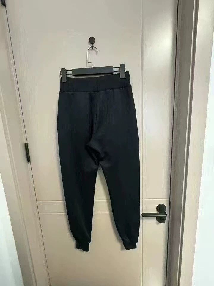 Fendi Fendi side logo sweatpants Size US 38 / EU 54 - 2 Thumbnail