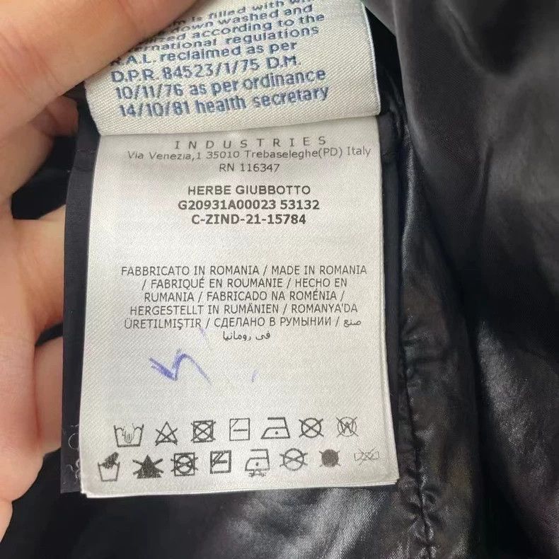 Moncler Moncler black down jacket Size US S / EU 44-46 / 1 - 3 Thumbnail