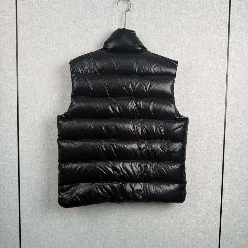 Moncler moncler black down vest Size US S / EU 44-46 / 1 - 2 Thumbnail