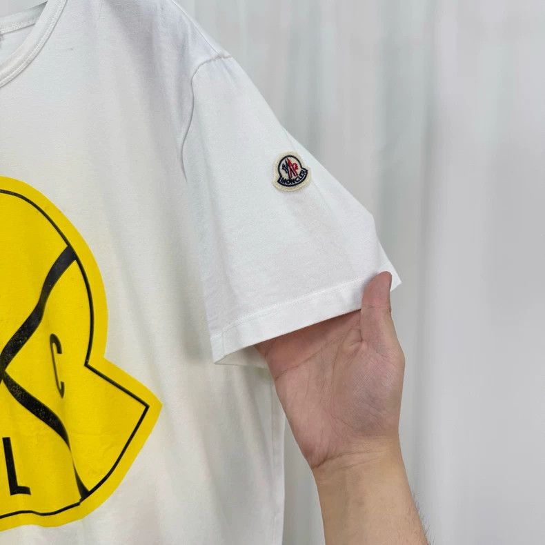 Moncler Moncler embroidered logo short sleeve Size US L / EU 52-54 / 3 - 4 Thumbnail