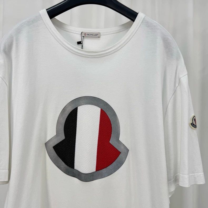 Moncler Moncler Embroidered Logo Short Sleeve Size US XXL / EU 58 / 5 - 3 Thumbnail