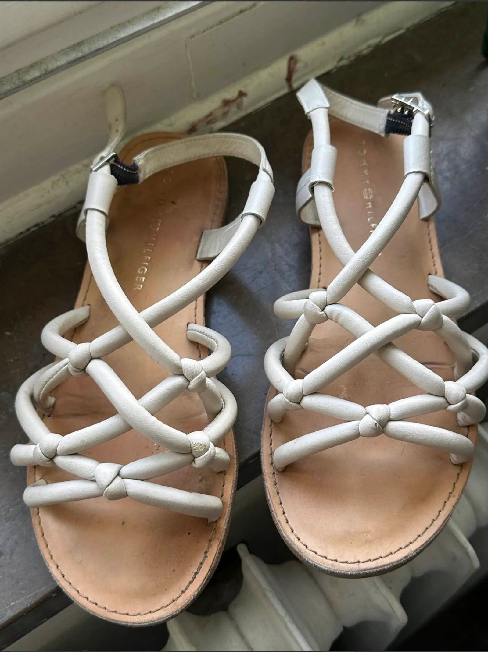 Tommy Hilfiger Tommy Hilfiger Sandals Size US 7 / IT 37 - 3 Thumbnail