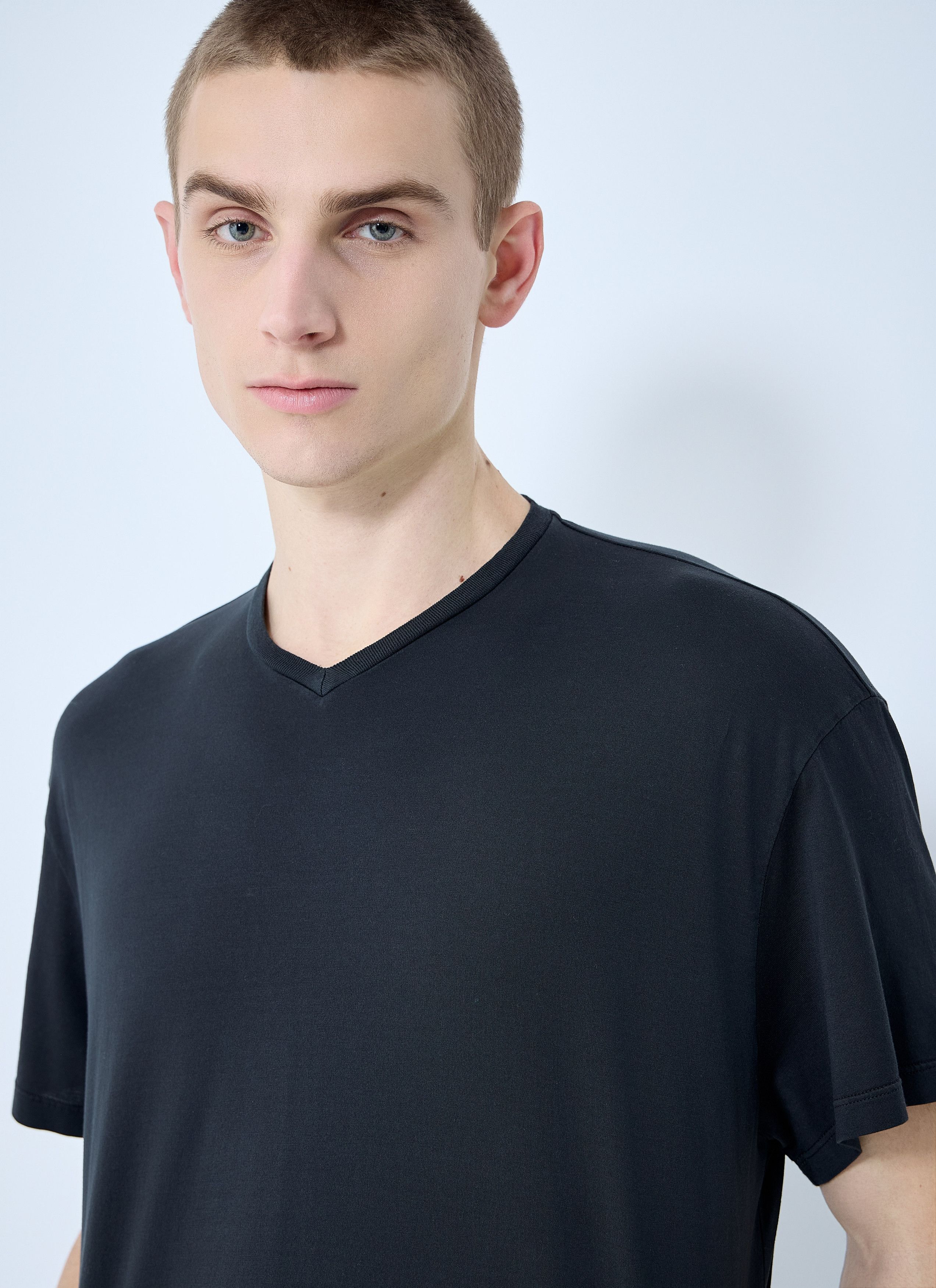 RIER V Neck T-Shirt Size US XL / EU 56 / 4 - 5 Thumbnail