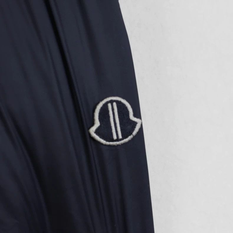 Moncler Genius rickowens moncler co - branded down shorts Size US 26 / EU 42 - 2 Thumbnail