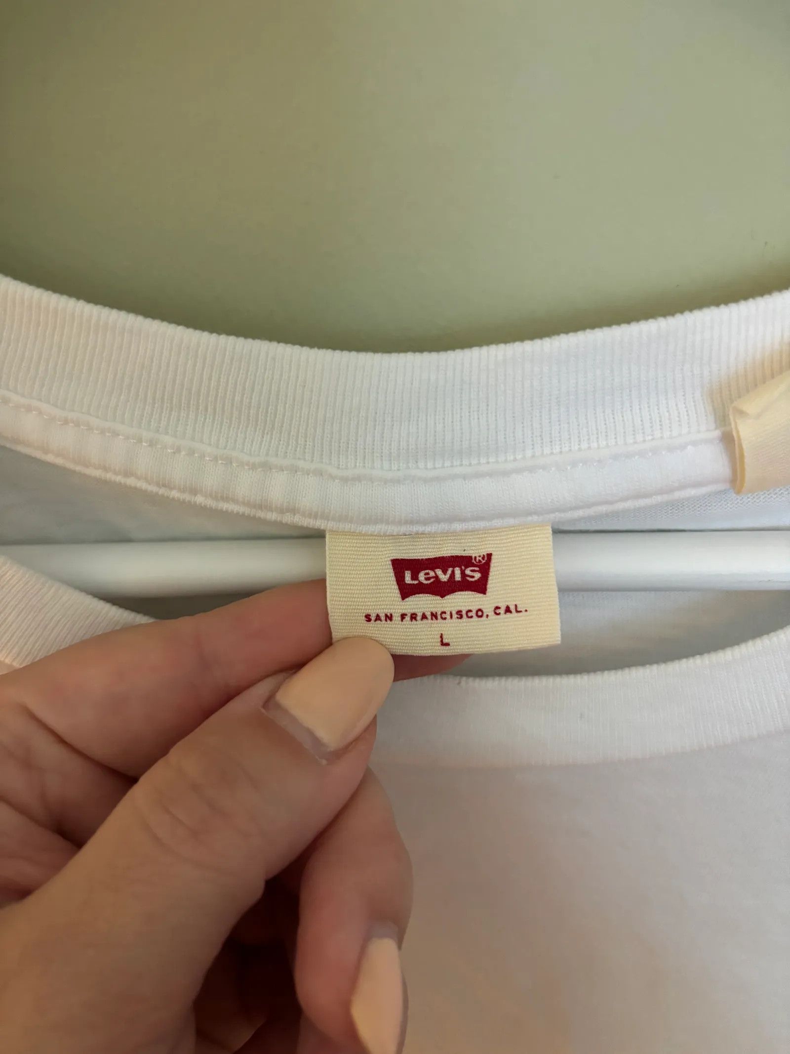 Levi's Levi's Short Sleeve T-shirt Size L / US 10 / IT 46 - 2 Thumbnail