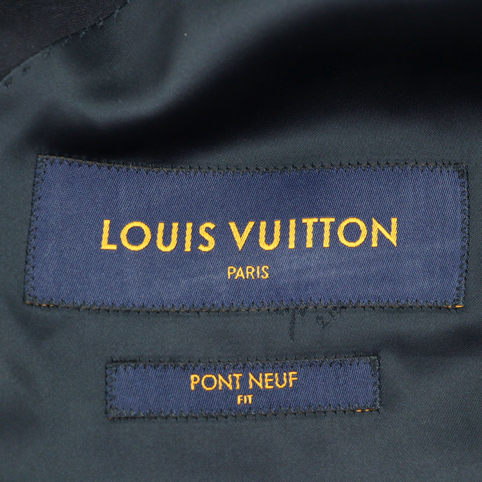 Louis Vuitton Louis Vuitton Louis Vuitton Suit Leather Patch Suit Leather Suits Size ONE SIZE - 11 Thumbnail