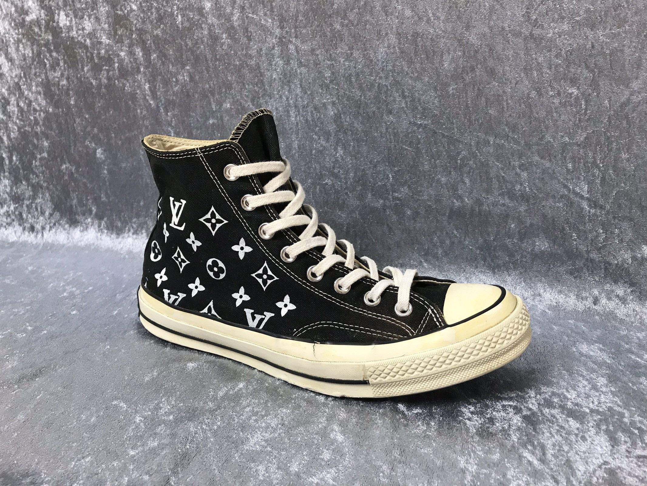 Lv chuck taylors best sale