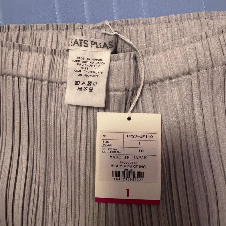 Issey Miyake Issey Miyake Pleats Please Gray Cropped Pants-dmc Size US 34 / EU 50 - 2 Thumbnail