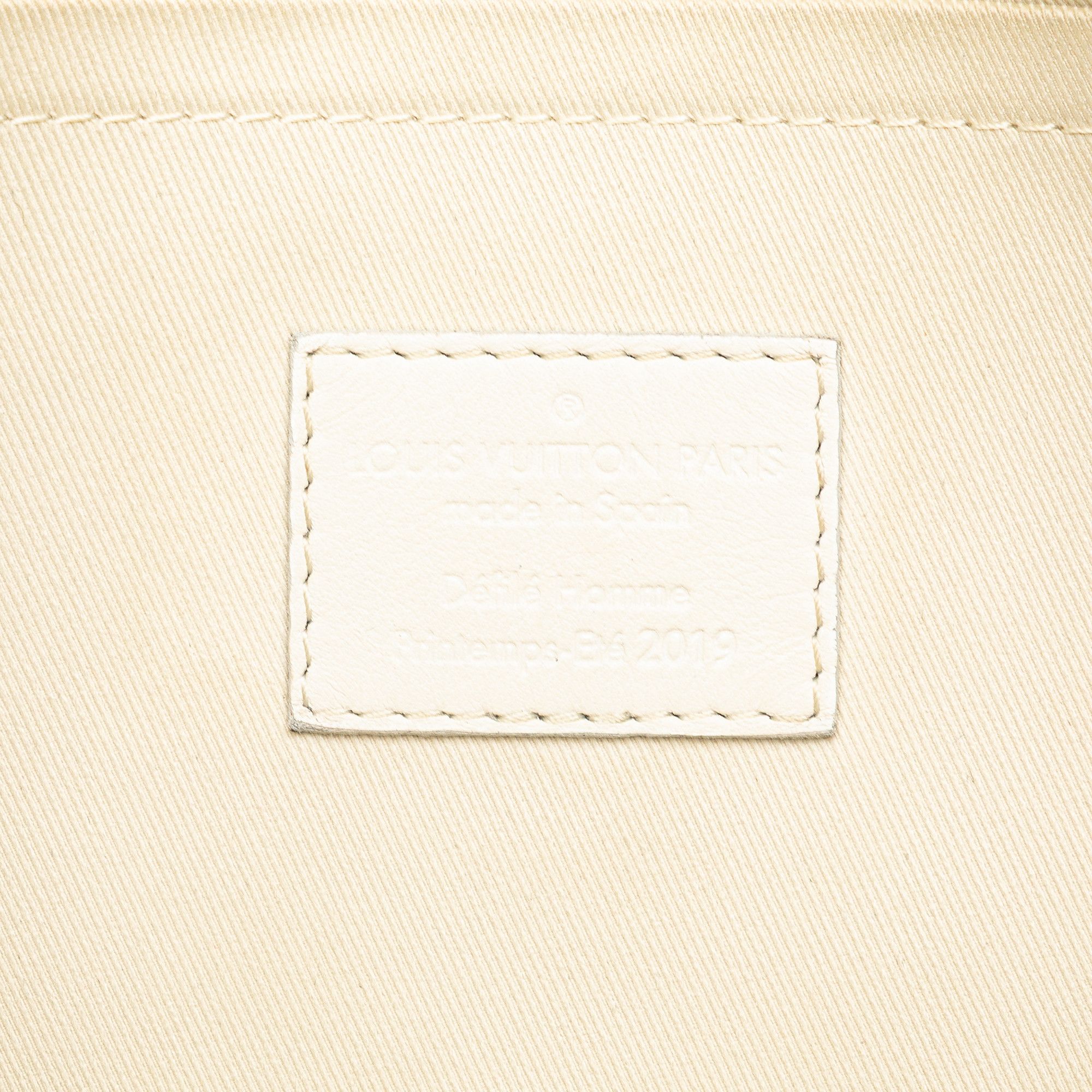 Louis Vuitton Louis Vuitton Monogram Taurillon A4 Pouch Size ONE SIZE - 5 Thumbnail