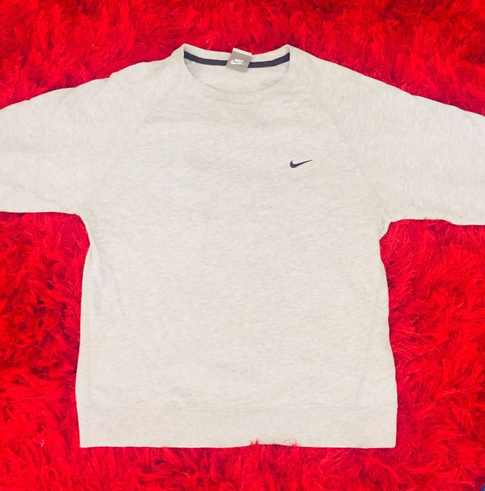 mens small nike sweatshirt