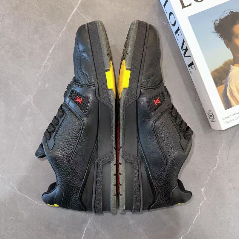 Louis Vuitton Louis Vuitton Black Trainer Leather Sneakers for Men 0089 Size US 10.5 / EU 43-44 - 2 Thumbnail