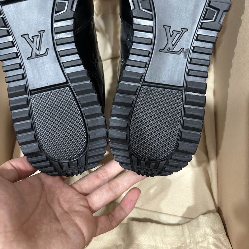 Louis Vuitton Louis Vuitton Run Away Black Casual Sneakers 0089 Size US 7.5 / EU 40-41 - 9 Thumbnail