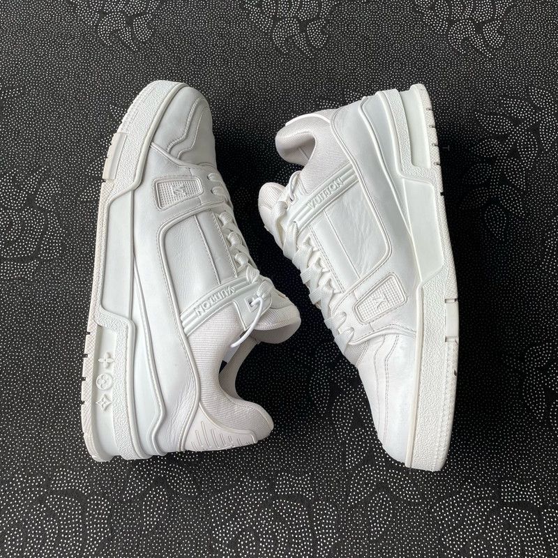 Louis Vuitton Louis Vuitton Low Top Trainer Sneakers 0089 Size US 8.5 / EU 41-42 - 7 Thumbnail
