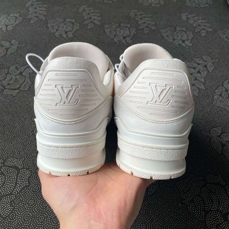 Louis Vuitton Louis Vuitton Low Top Trainer Sneakers 0089 Size US 8.5 / EU 41-42 - 3 Thumbnail