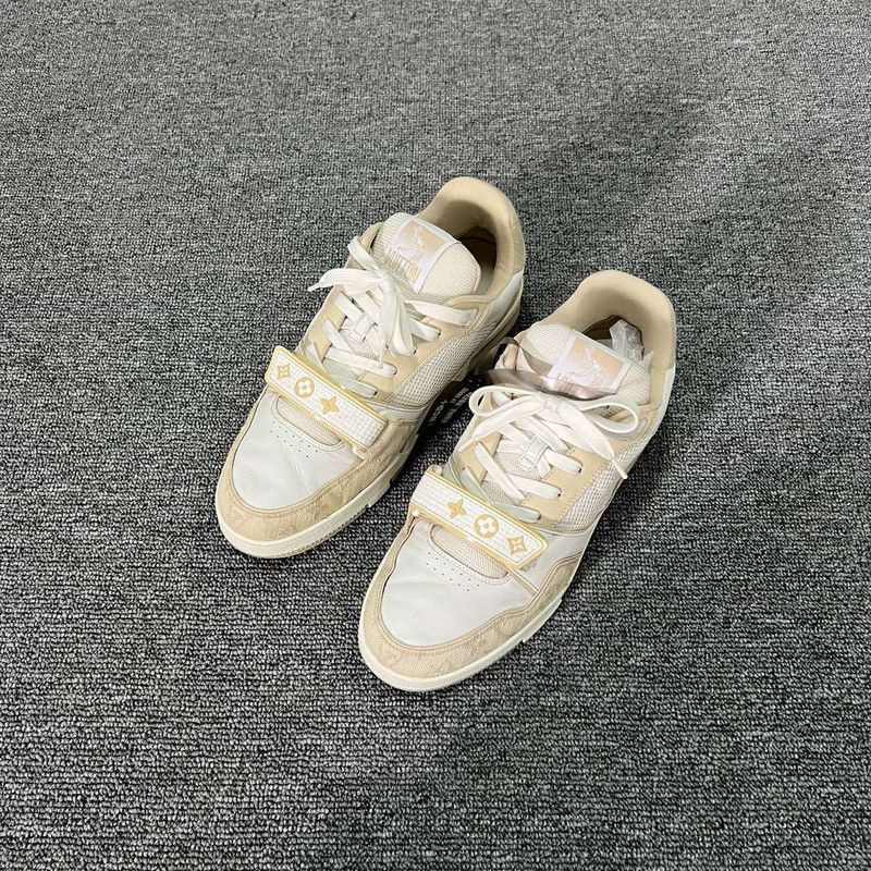Louis Vuitton Louis Vuitton Stylish Low Top Trainer Sneakers 0089 Size US 9.5 / EU 42-43 - 7 Thumbnail