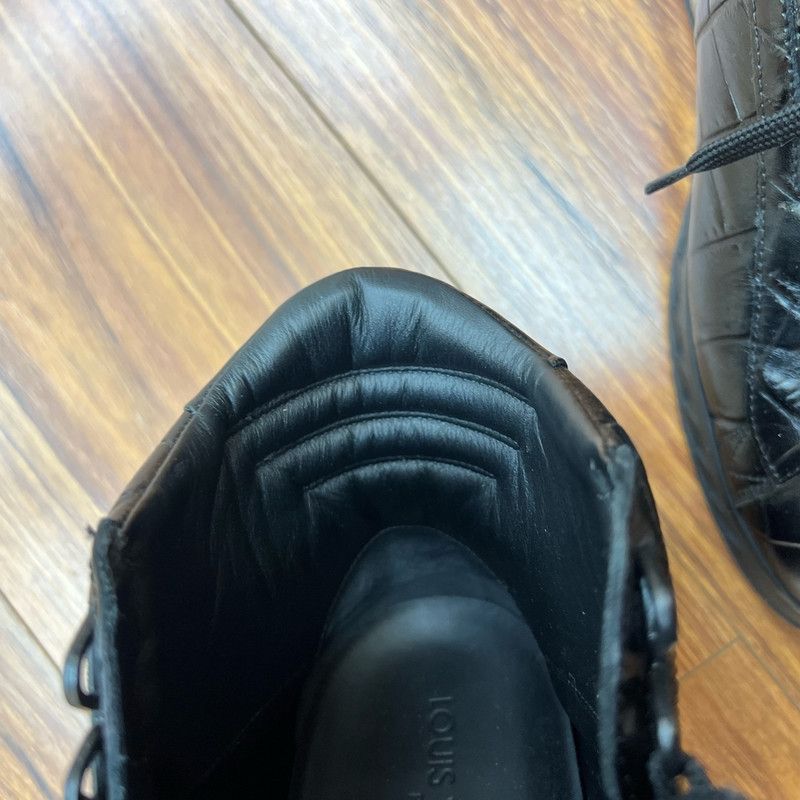 Louis Vuitton Louis Vuitton Stylish High-Top Casual Sneakers 0089 Size US 8 / EU 41 - 10 Thumbnail