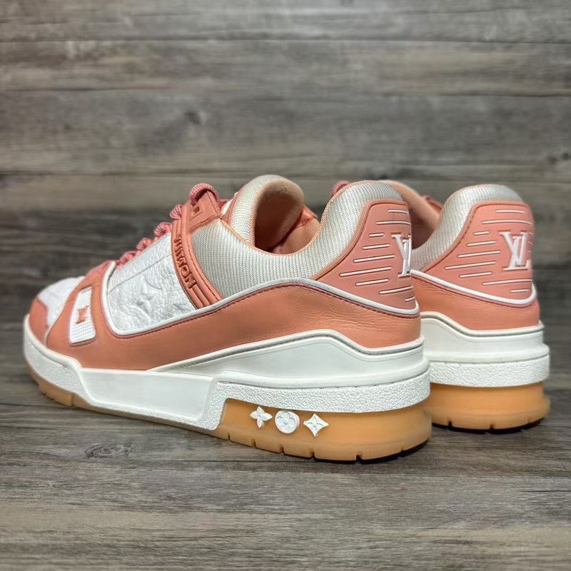 Louis Vuitton Louis Vuitton Low-Top Trainer Sneakers in Peach 0089 Size US 9.5 / EU 42-43 - 9 Thumbnail