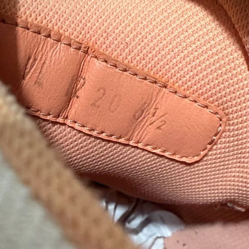 Louis Vuitton Louis Vuitton Low-Top Trainer Sneakers in Peach 0089 Size US 9.5 / EU 42-43 - 5 Thumbnail