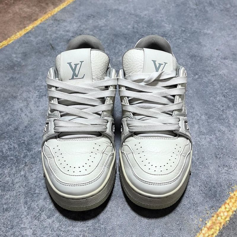 Louis Vuitton Louis Vuitton Low-Top Trainer Sneakers in White 0089 Size US 5.5 / EU 38 - 2 Thumbnail