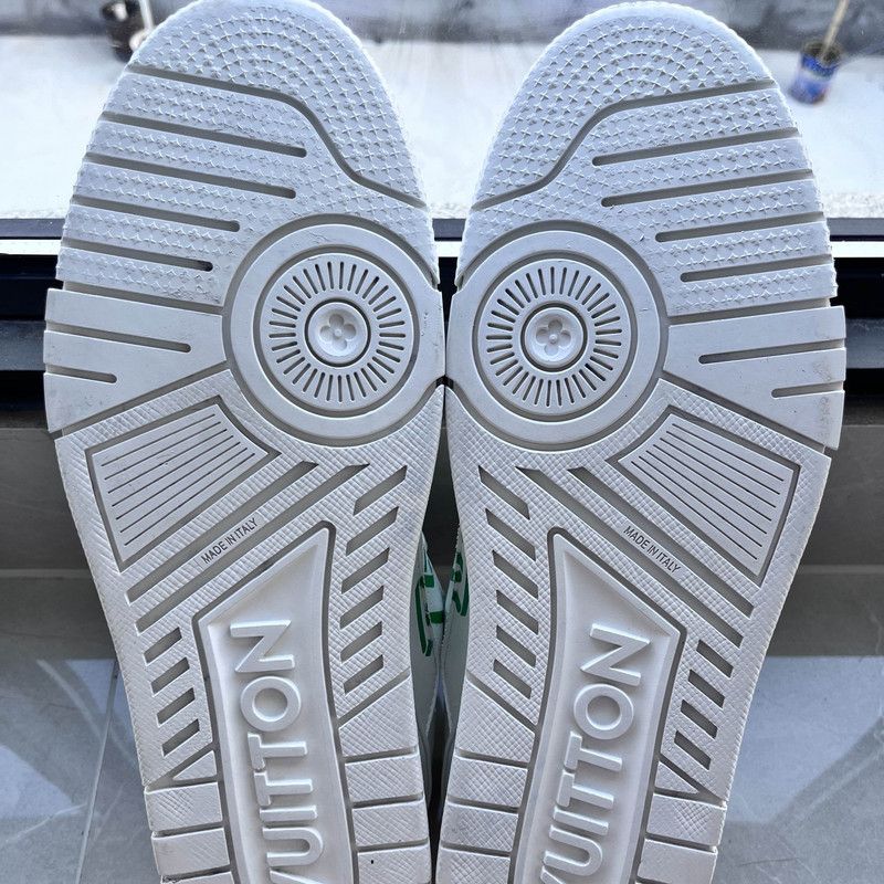 Louis Vuitton Louis Vuitton White and Green Casual Sneakers 0089 Size US 9.5 / EU 42-43 - 4 Thumbnail