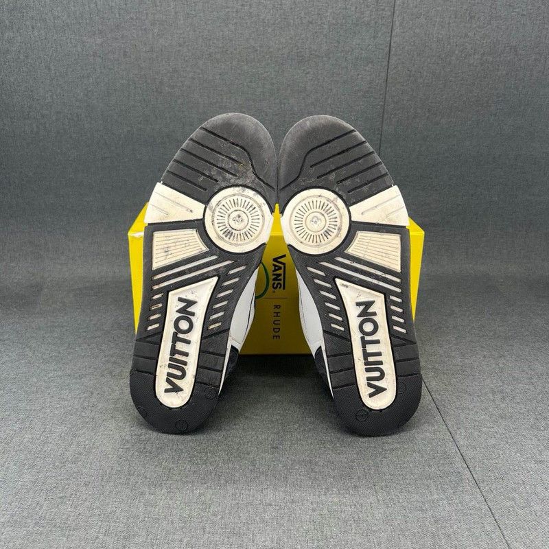 Louis Vuitton Trainer Low-Top Sneakers 0089