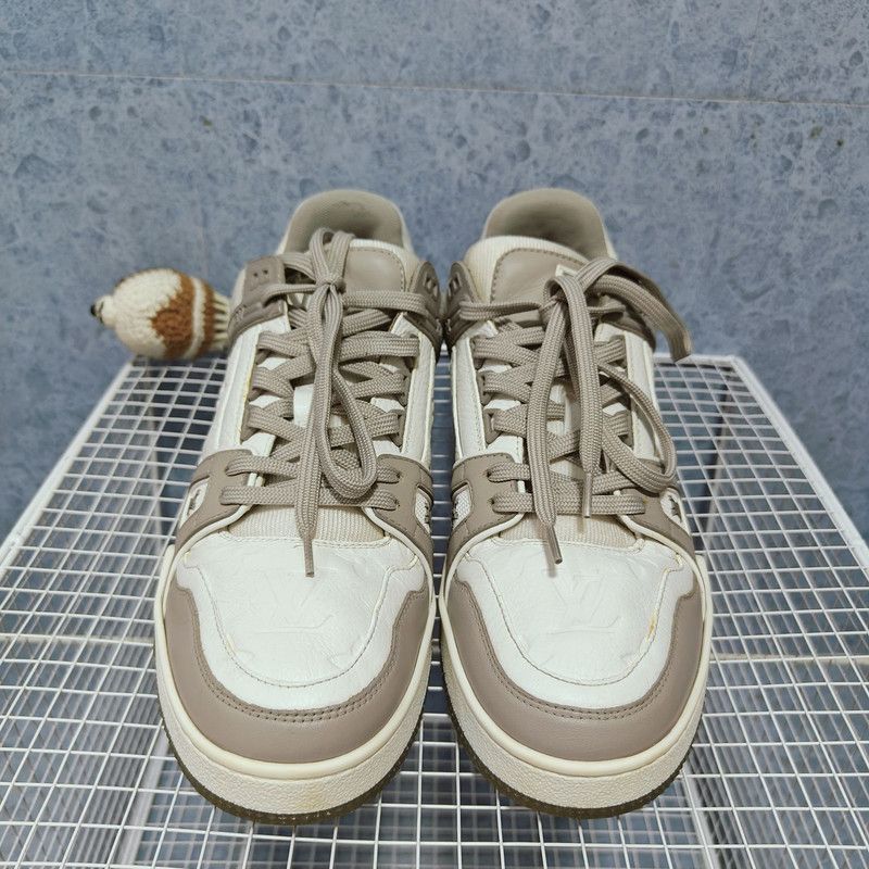 Louis Vuitton Louis Vuitton Classic Trainer Fashion Sneakers 0089 Size US 8 / EU 41 - 2 Thumbnail