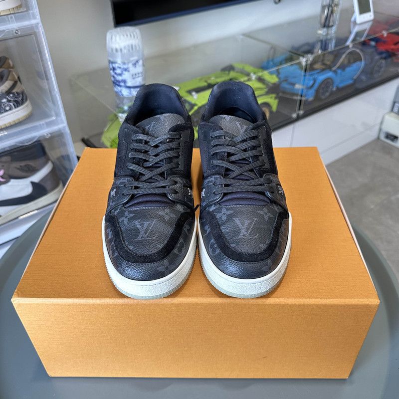 Louis Vuitton Louis Vuitton Stylish Low-Top Trainer Sneakers 0089 Size US 8.5 / EU 41-42 - 2 Thumbnail