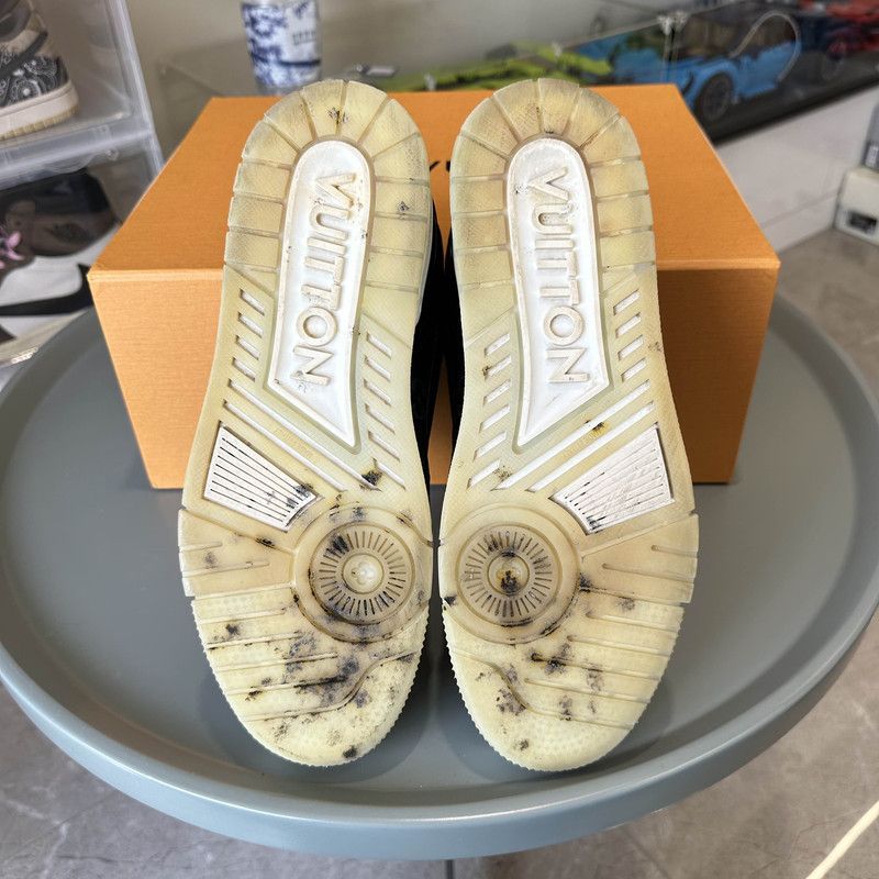 Louis Vuitton Louis Vuitton Stylish Low-Top Trainer Sneakers 0089 Size US 8.5 / EU 41-42 - 4 Thumbnail