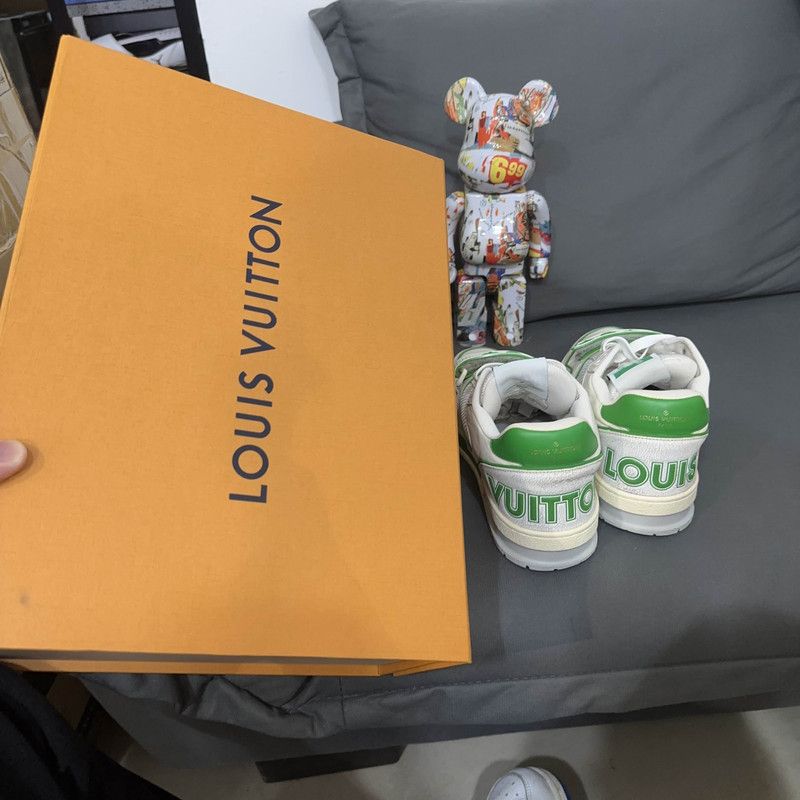 Louis Vuitton Louis Vuitton Vintage Green and White Trainers 0089 Size US 7 / EU 40 - 6 Thumbnail