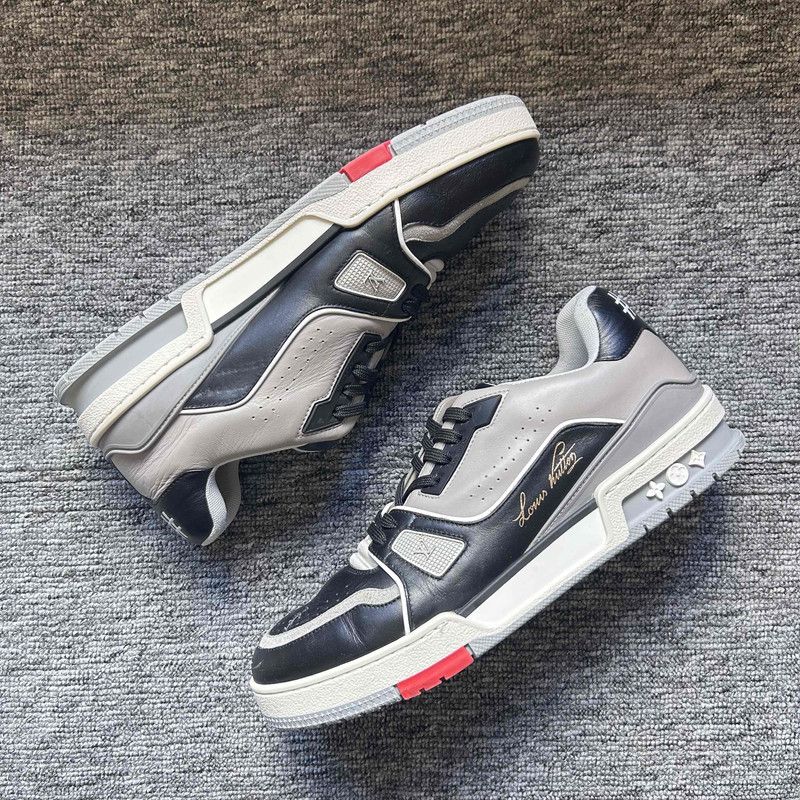 Louis Vuitton Louis Vuitton Low-Top Stylish Trainers for Men and Women 0089 Size US 8.5 / EU 41-42 - 6 Thumbnail