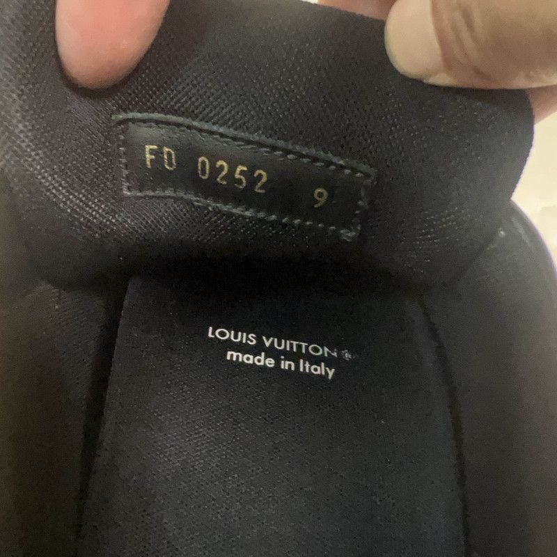 Louis Vuitton Louis Vuitton Trainer Low-Top Fashion Sneakers 0089 Size US 9.5 / EU 42-43 - 5 Thumbnail