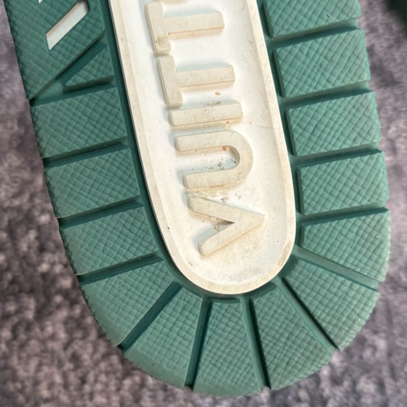 Louis Vuitton Louis Vuitton Green Trainer Sneakers for Men 0089 Size US 9.5 / EU 42-43 - 9 Thumbnail