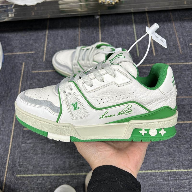 Louis Vuitton Louis Vuitton Stylish Green and White Trainers 0089 Size US 5.5 / EU 38 - 7 Thumbnail