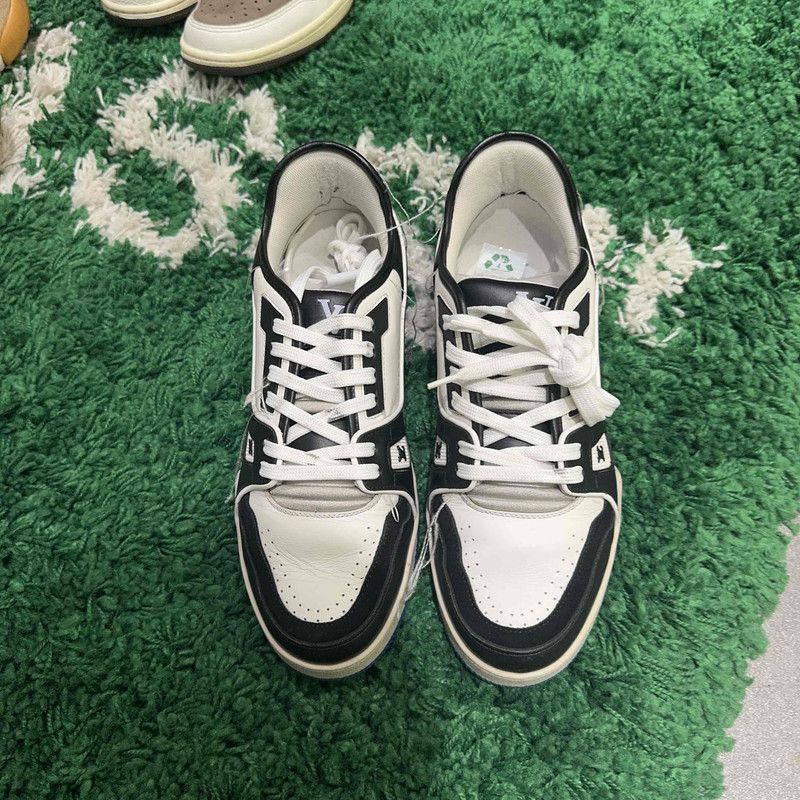Louis Vuitton Louis Vuitton Trainer Sneakers in Black and Blue 0089 Size US 7.5 / EU 40-41 - 2 Thumbnail