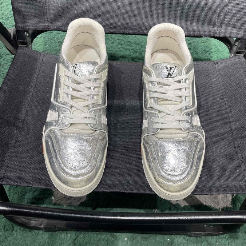 Louis Vuitton Louis Vuitton Metallic Trainer Low Top Sneakers 0089 Size US 8.5 / EU 41-42 - 2 Thumbnail