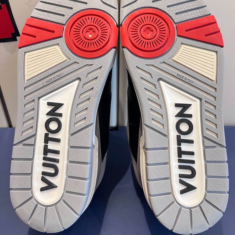 Louis Vuitton Louis Vuitton Grey and Black Trainer Sneakers 0089 Size US 8 / EU 41 - 4 Thumbnail
