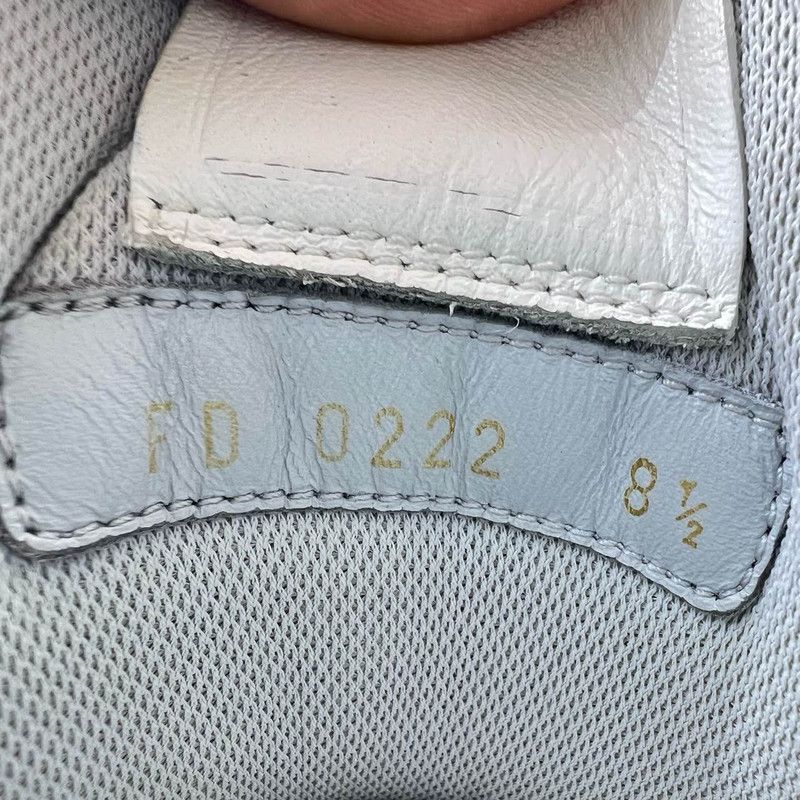 Louis Vuitton Louis Vuitton White Cement Low-Top Trainers 0089 Size US 9 / EU 42 - 5 Thumbnail