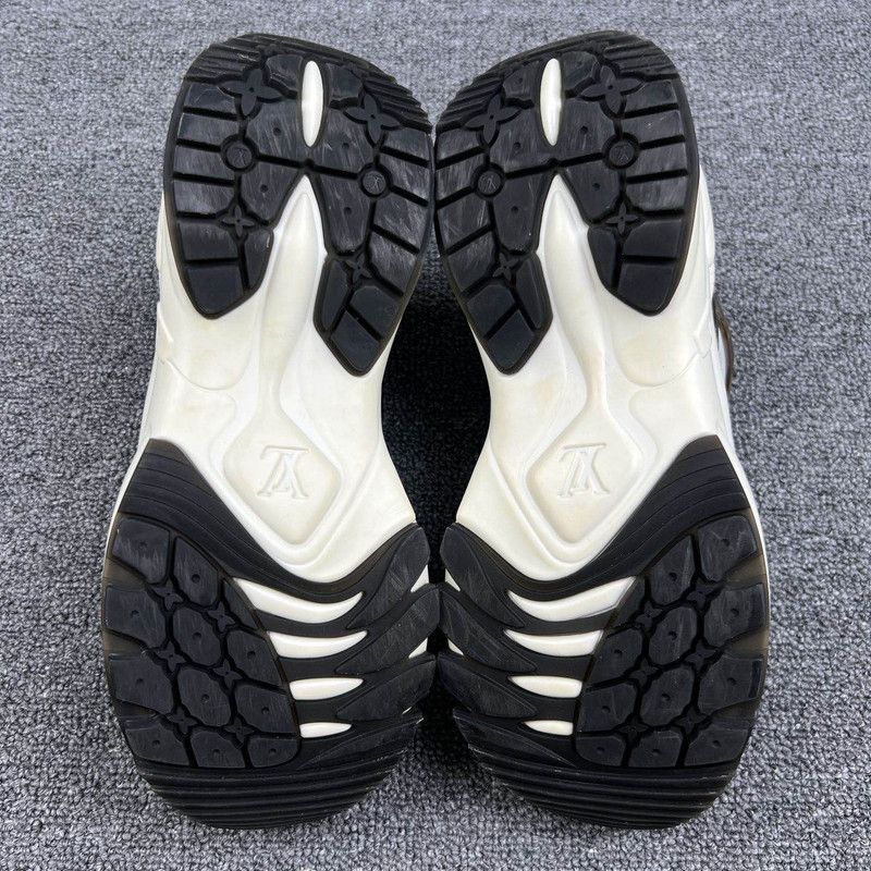 Louis Vuitton Louis Vuitton Run 55 Colorful Sneakers 0089 Size US 7.5 / EU 40-41 - 4 Thumbnail