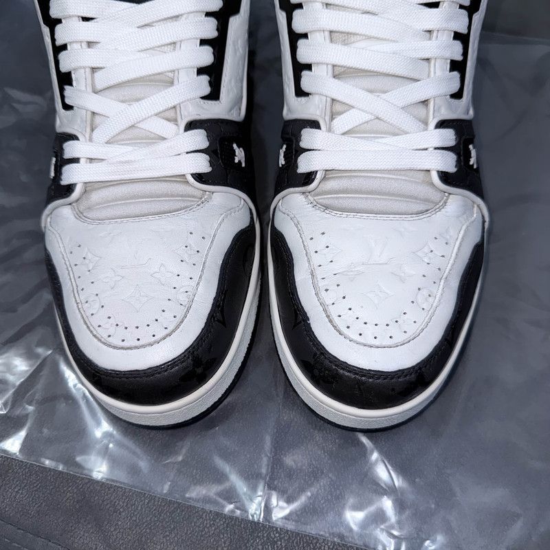 Louis Vuitton Louis Vuitton Trainer Low-Top Fashion Sneakers 0089 Size US 8 / EU 41 - 12 Thumbnail