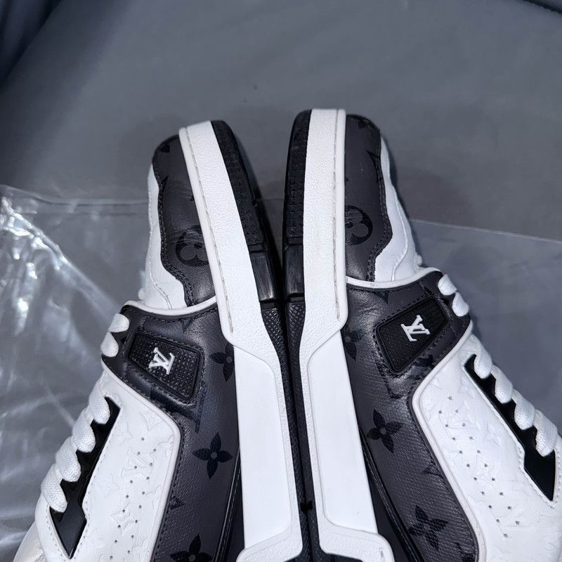 Louis Vuitton Louis Vuitton Trainer Low-Top Fashion Sneakers 0089 Size US 8 / EU 41 - 9 Thumbnail
