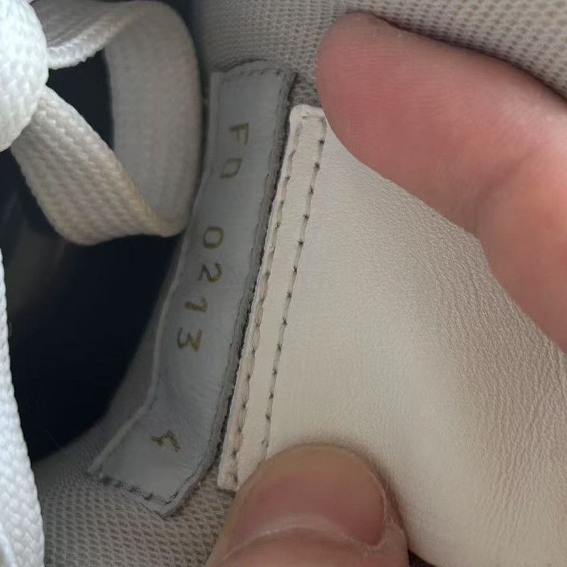 Louis Vuitton Louis Vuitton White Cement Low-Top Trainers 0089 Size US 7.5 / EU 40-41 - 5 Thumbnail