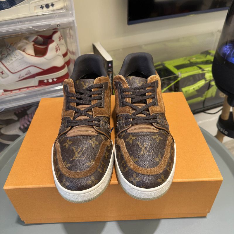 Louis Vuitton Louis Vuitton Stylish Casual Trainer Sneakers 0089 Size US 9.5 / EU 42-43 - 2 Thumbnail