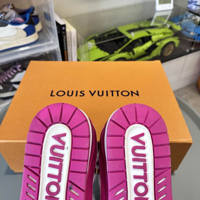 Louis Vuitton Louis Vuitton Trainer Low-Top Fashion Sneakers 0089 Size US 9.5 / EU 42-43 - 7 Thumbnail