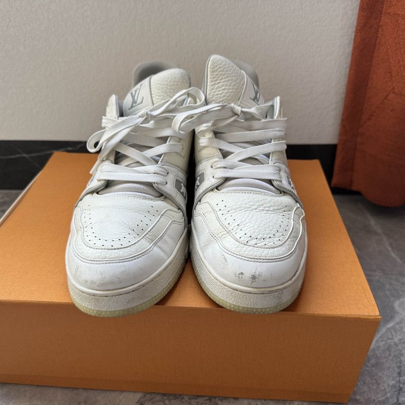 Louis Vuitton White Low-Top Trainer Sneakers 0089