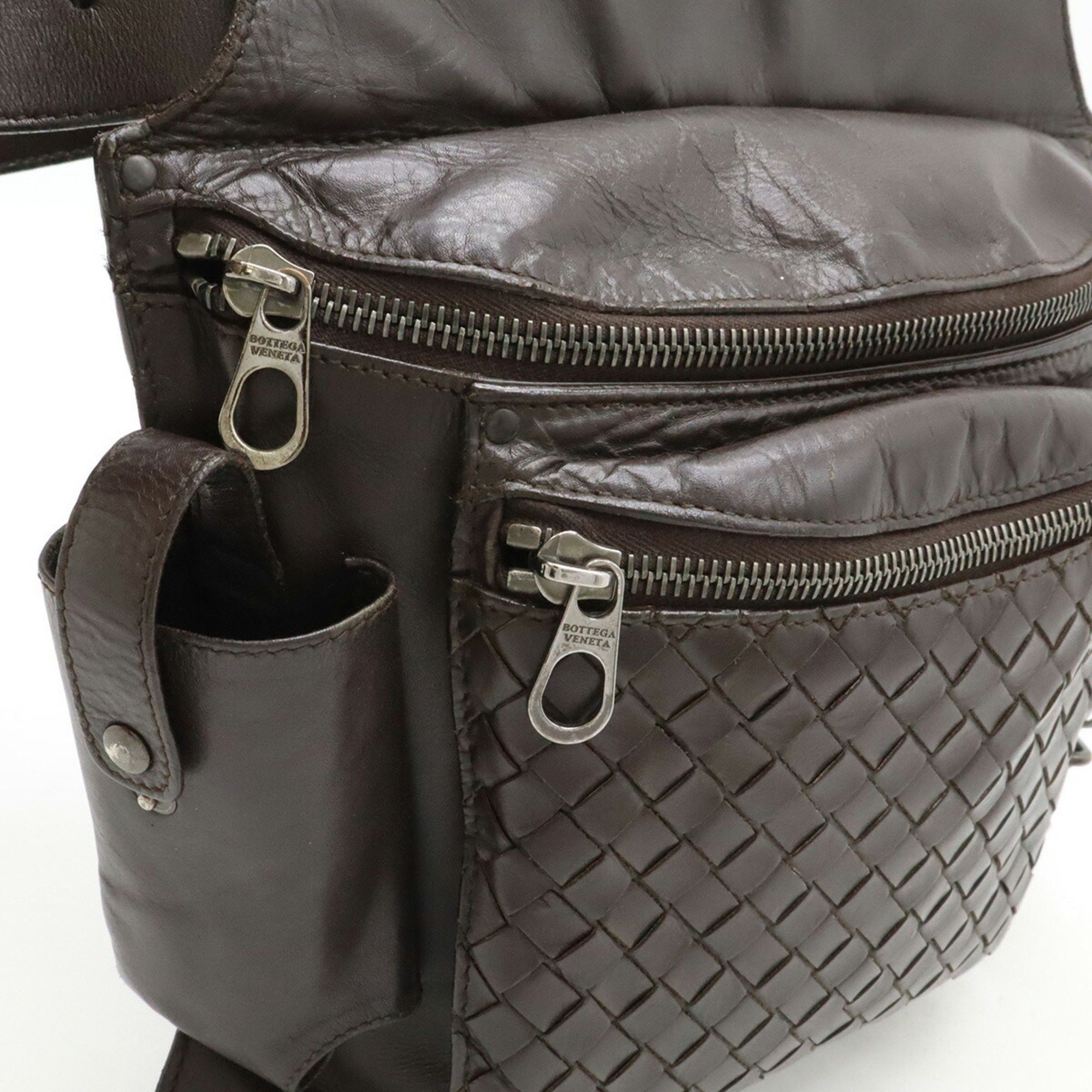 Bottega Veneta BOTTEGA VENETA Intrecciato Waist Bag/Body Bag in Dark Brown Leather (121604) Size ONE SIZE - 7 Thumbnail