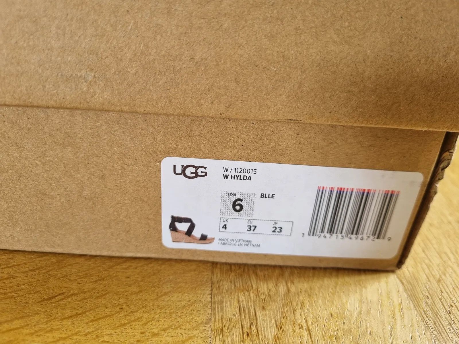 Ugg Ugg Hylda Sandals Size US 7 / IT 37 - 2 Thumbnail