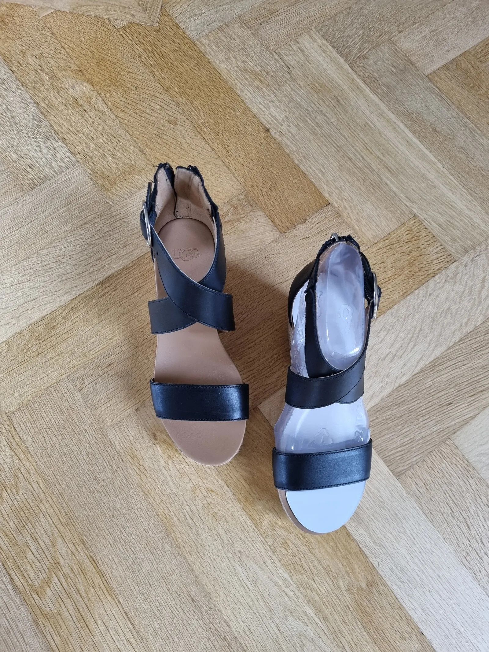Ugg Ugg Hylda Sandals Size US 7 / IT 37 - 4 Thumbnail