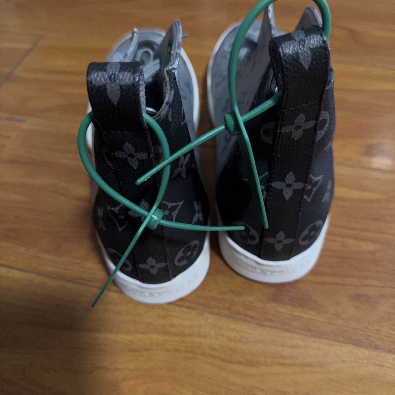 Louis Vuitton Louis Vuitton Silver High-Top Casual Shoes 0089 Size US 8.5 / EU 41-42 - 3 Thumbnail