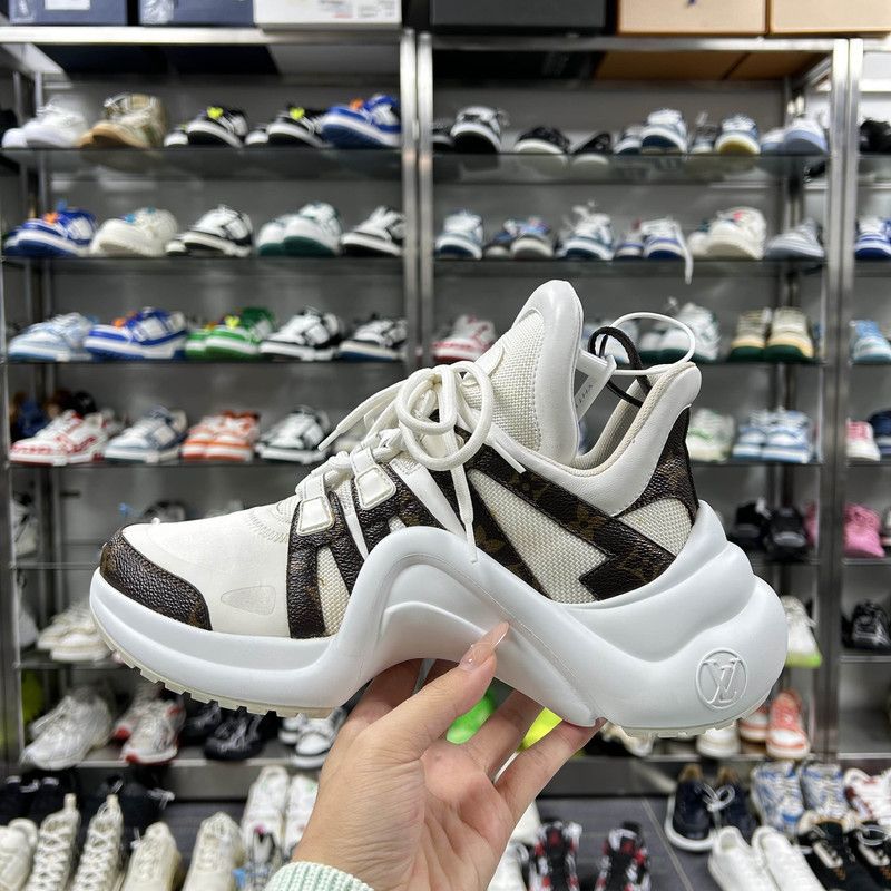 Louis Vuitton Louis Vuitton Casual Low-Top Sneakers in White and Brown 0089 Size US 8.5 / EU 41-42 - 8 Thumbnail