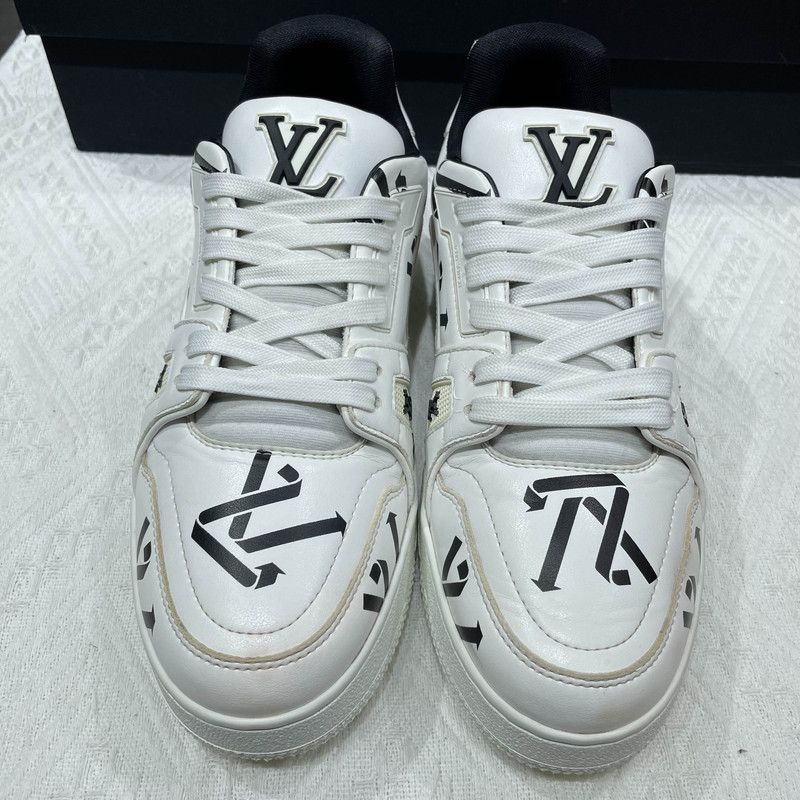 Louis Vuitton Louis Vuitton Low-Top Fashion Sneakers for Men 0089 Size US 8.5 / EU 41-42 - 2 Thumbnail